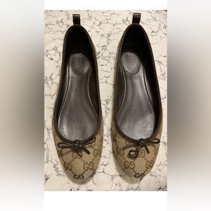 Gucci women flats sz7